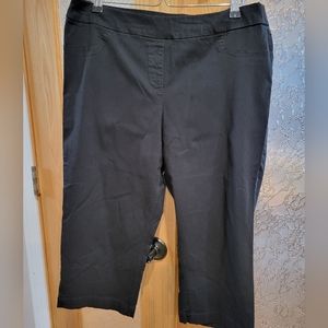 🌺4/20 bundle🌺Slim-sations by Multiples. Sz 16. Black capri.